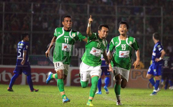 Persib Pulang dari Tur Sumatera dengan Tangan Hanpa