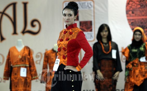 ESMOD Gelar Fashion Show Busana Ramah Lingkungan
