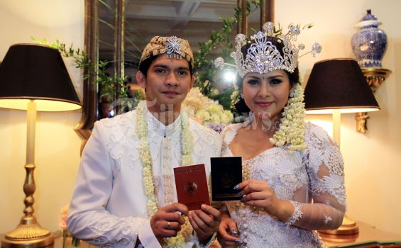 Audy Item dan Iko Uwais Bulan Madu di Pulau Kapuk