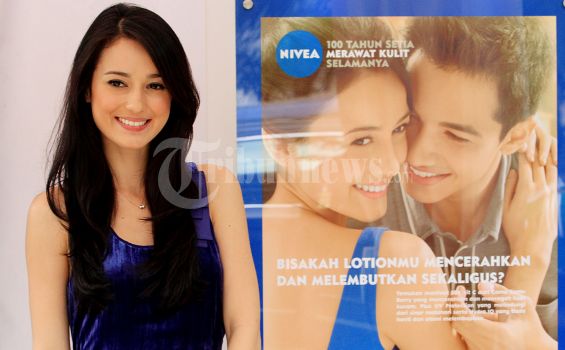 Putus Dari Ello, Julie Estelle Ogah Bicarakan Pasangan