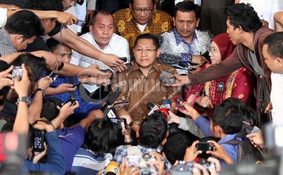 Pakai Kaos Masdem, Anas Bantah Koalisi dengan Nasdem