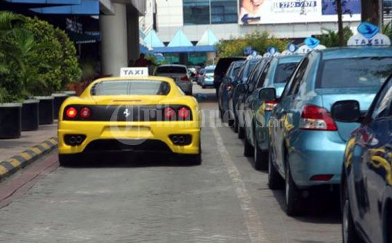 Trik Pemasaran Ala Taksi Ferrari dan Porsche