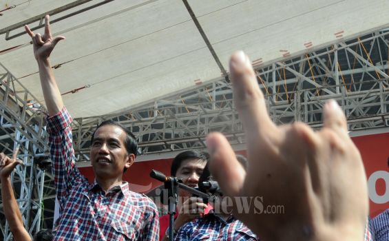 Tukang Becak Nyawer Bagi Jokowi-Ahok