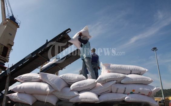 Stok Pupuk Aman Untuk Sulselbar
