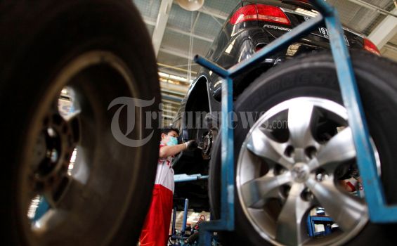 Jelang Lebaran, Bengkel Mobil Laris Manis
