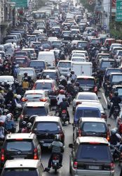 Kendaraan di Jalan Otto Iskandardinata Nyaris Tak Bergerak