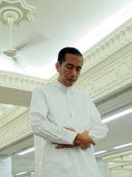 Waspadai Politik
