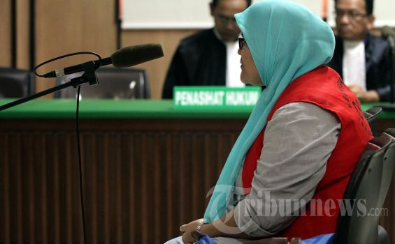Kecewa Vonis Hakim, Mobil Tahanan Afriyani Diserang