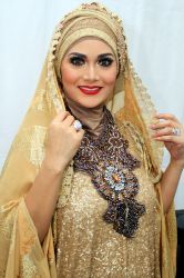 Ibunda Krisdayanti Anggap Uje Seperti Anak Sendiri