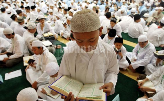 Selamat Datang Nuzulul Qur'an, Rabu 22 Mei 2019 / 17 Ramadhan 1440 H dan Keutamaannya, Baca Doa Ini