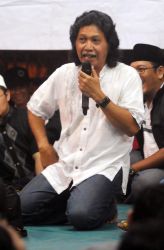 Cak Nun Doakan KPK Cepat Bubar