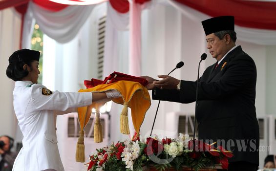 Mega Kaget Didaulat Bawa Sang Saka Merah Putih