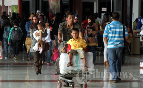 20 Pesawat Delay di Juanda Dampak Listrik Soetta Padam