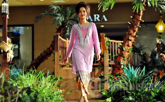 Tema United di UI Fashion Week 2012