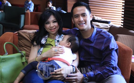 Choky dan Istri Ikut Terapi Agar Dapat Bayi Cowok