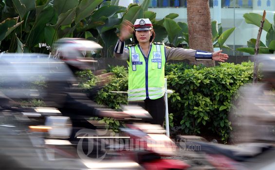 300 Polwan Disebar di 100 Titik Rawan Macet