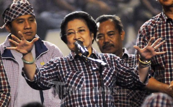 Mega: Biasanya Semut yang Menang