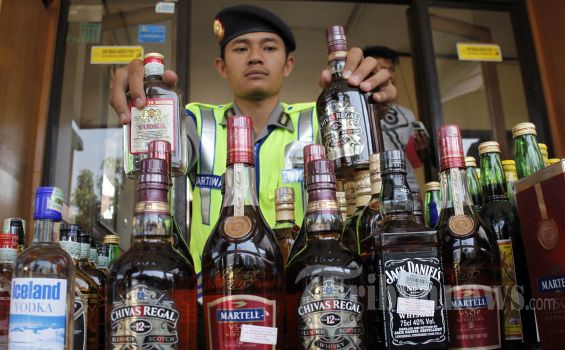Pesta Miras, Kakak-Adik di Bone Saling Adu Jotos