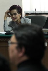 Miranda Hadapi Tuntutan