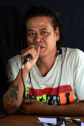 Musisi Reggae Ini Pantang Merokok di Depan Anak