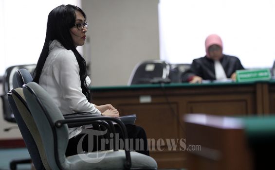 Angelina Janji Beberkan Penerima Uang dari Permai Grup