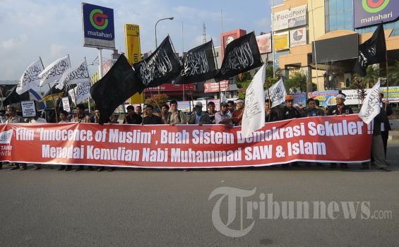 Demo Ricuh, Jalan Medan Merdeka Selatan Steril