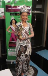 Dokter Muda Ini Sekarang Jadi Putri Pariwisata 2012