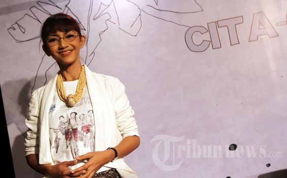 Nina Tamam Ingin Adopsi Anak Laki-Laki