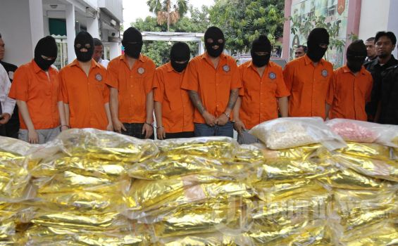 2 Pengedar Narkoba Dibekuk Saat Transaksi