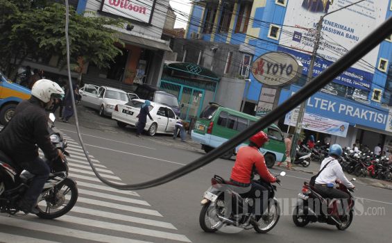 2000 Sambungan Kabel Telepon Rumah Putus