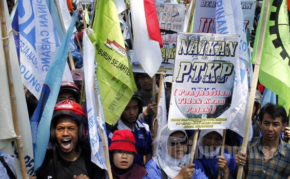 Pengusaha Ancam Relokasi Pabrik karena Buruh Banyak Menuntut