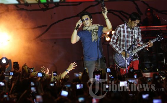 Ariel Ngaku Nggak Punya Pacar di Depan Ribuan Fans Cewek