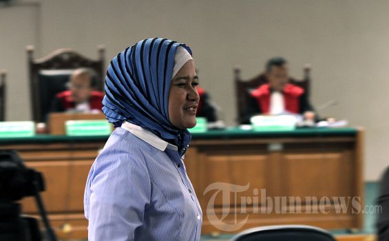 Pelawak Cici 'Tegal' Penuhi Panggilan KPK