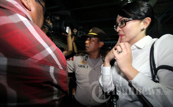 Hakim Tertawa, Angie Sebut Paul Nelwan 'Saudari'