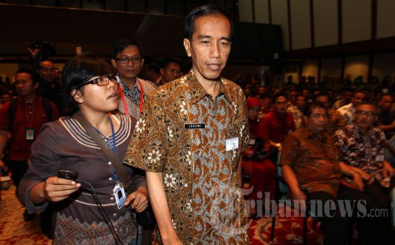 Jokowi Bagikan Hewan Kurban ke Warga Jakarta