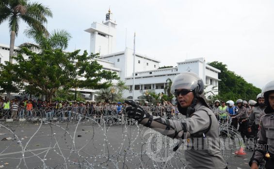 5000 Buruh dari MPBI Sudah Padati Gedung DPR