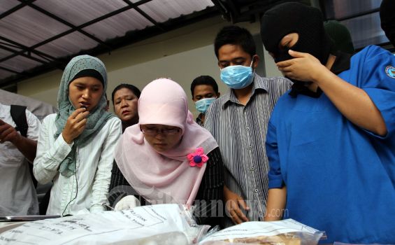 Dua Janda Diciduk Bawa Heroin 1,7 Kg