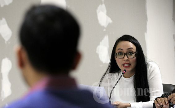Dituntut 12 Tahun Bui, Angelina Sondakh Syok dan Menangis