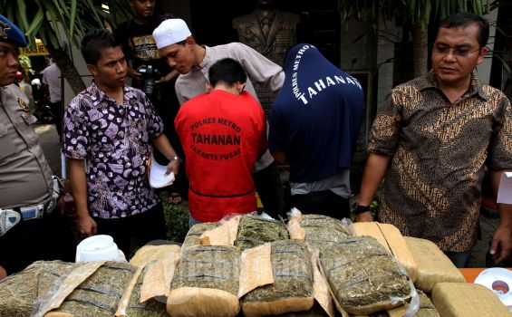 Polres Pasuruan Bekuk Pemakai dan Pengedar Ganja