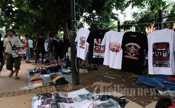 Konser Guns N Roses Mulai Mengular Antrean, Anehnya Ada Suara Dangdut!