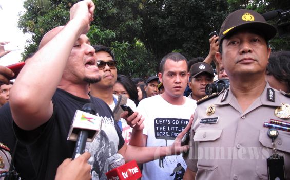 Axel Rose: Kita Rusuh atau Bergembira?