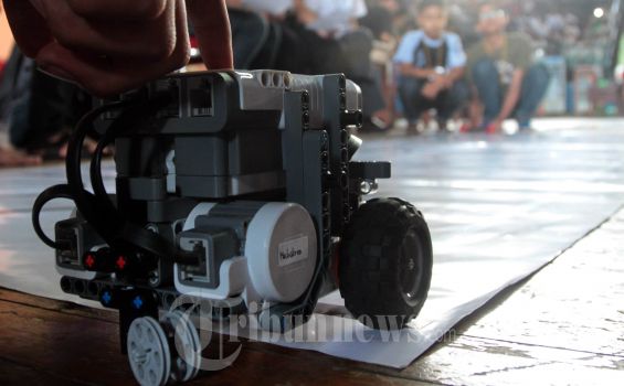 Mahasiswa Unikom Bandung Juara Lomba Robot di Amerika