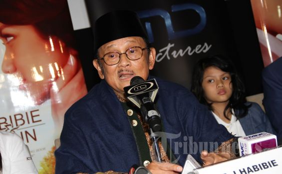 Beli Tiket Habibie & Ainun, Warga Padang Seperti Antre Beras