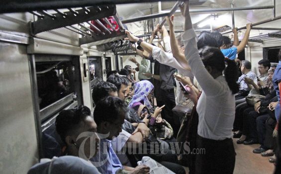 Pengguna KRL: Sekalian Saja Bunuh Masyarakat Miskin