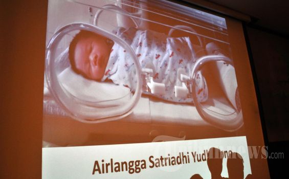 Presiden SBY Tinggalkan RSCM dengan Senyuman
