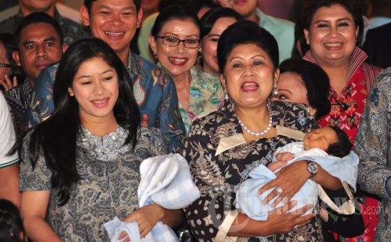 Aliya Rajasa Jenguk Korban BMW Maut di RS Polri
