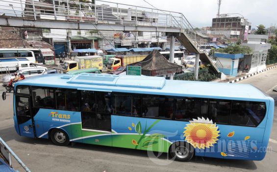 Jalur ke Bandung Ditutup Pukul 19.00 WIB