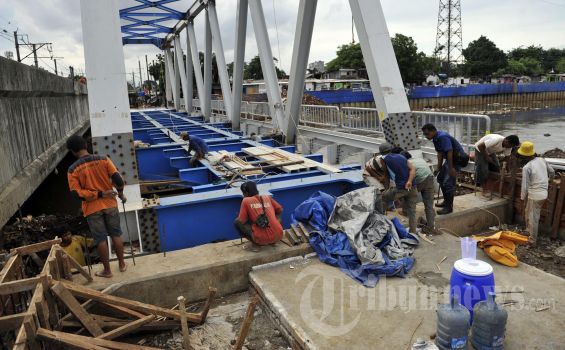 Seminggu Percobaan Rel Jalur Ganda Jadwal Kereta Molor 3 Jam
