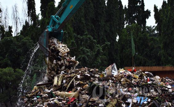 Patrialis: DKI Harus Bikin Perda Kebersihan