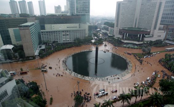Paus Benedictus XVI Doakan Korban Banjir Jakarta